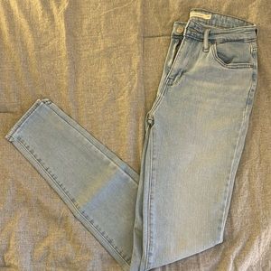 Levi’s 721 High Rise Skinny Light Wash Jeans